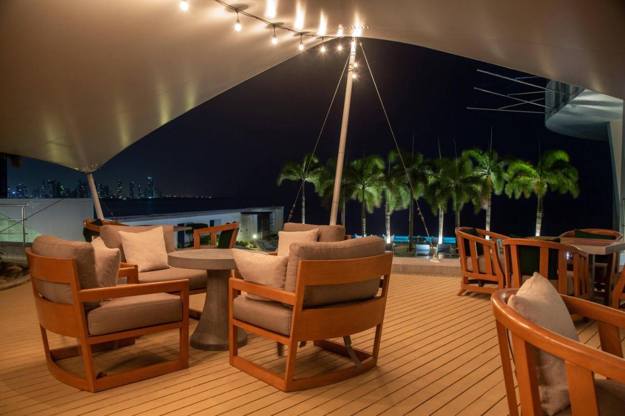 Jw Marriott Panama Hotel Ngoại thất bức ảnh The deck of the Regent Seven Seas Mariner