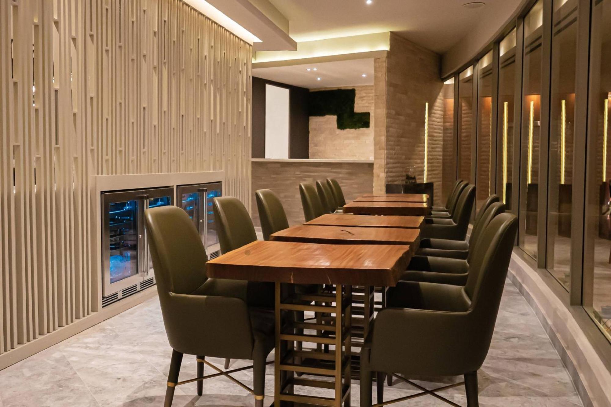 Jw Marriott Panama Hotel Ngoại thất bức ảnh The Club lounge at Hong Kong International Airport